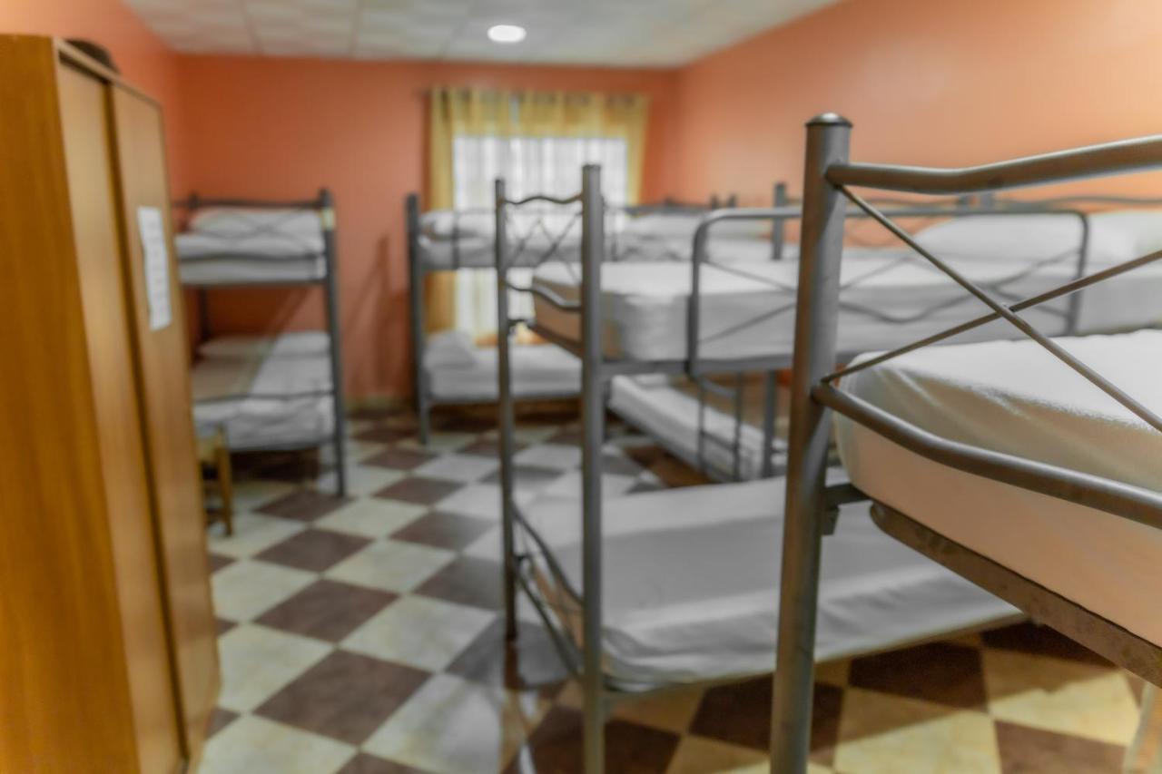 Albergue Rojo Plata Torremegía المظهر الخارجي الصورة